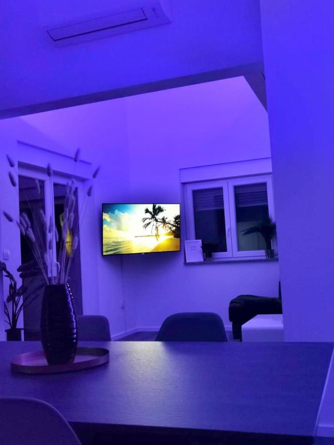 Apartments Bora Ližnjan エクステリア 写真