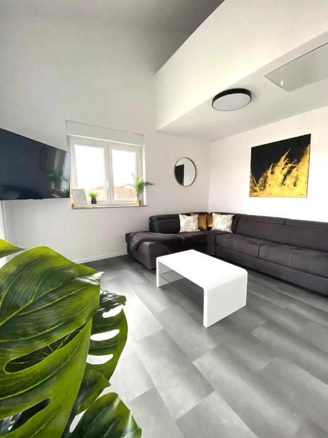 Apartments Bora Ližnjan エクステリア 写真