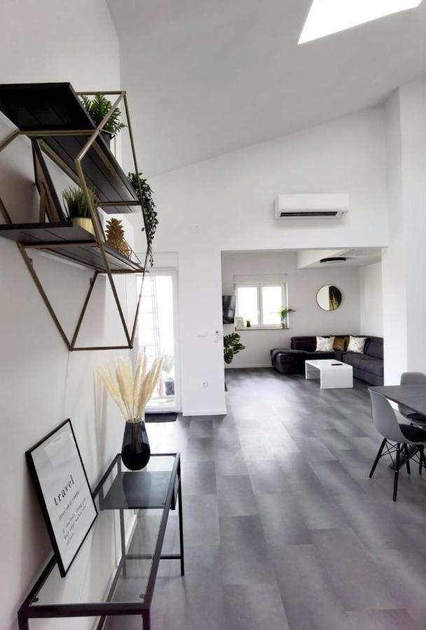Apartments Bora Ližnjan エクステリア 写真