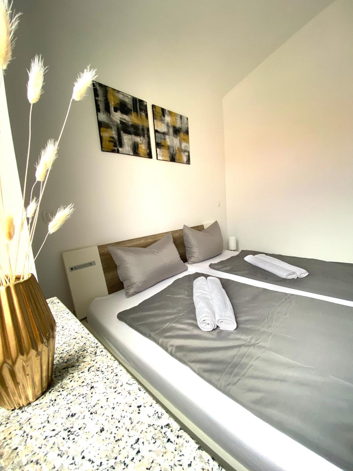Apartments Bora Ližnjan エクステリア 写真