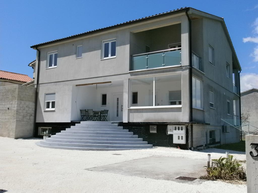 Apartments Bora Ližnjan エクステリア 写真