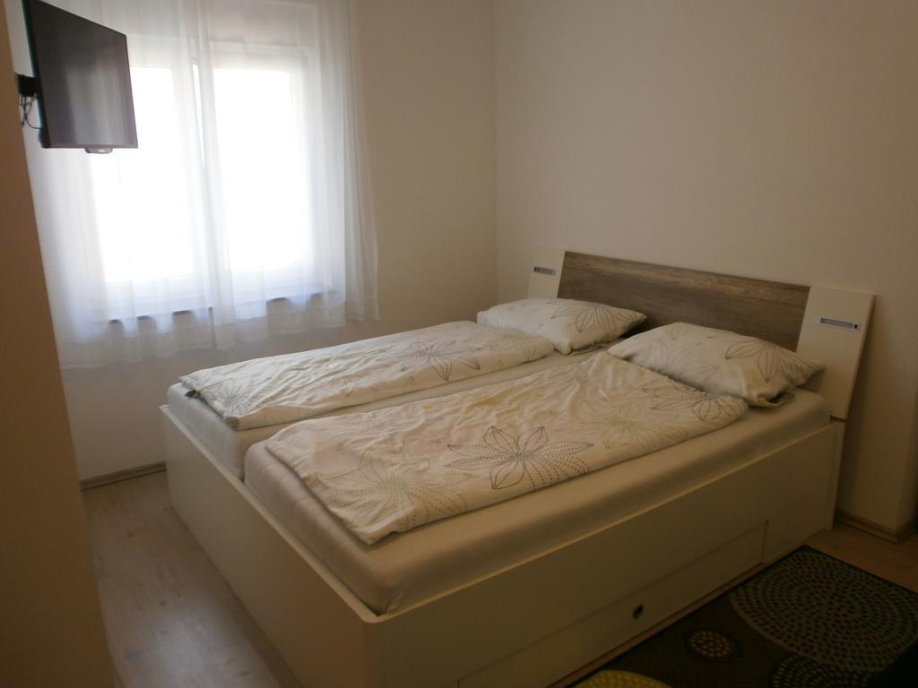 Apartments Bora Ližnjan エクステリア 写真